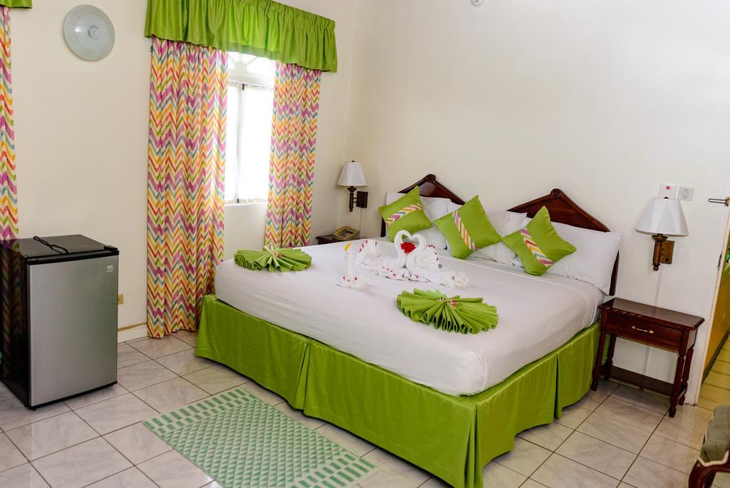 Villa Sonate Runaway Bay Exterior foto